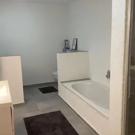 Διαμέρισμα Schoene Im Illertal *